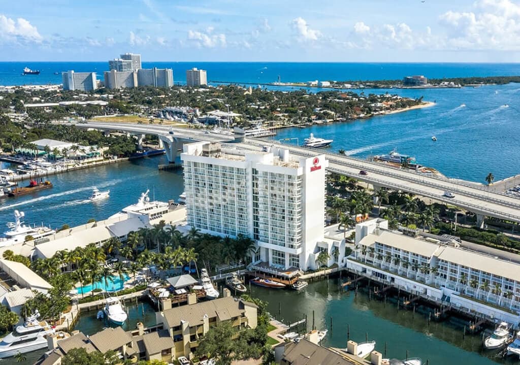 Hilton Marina — image 1
